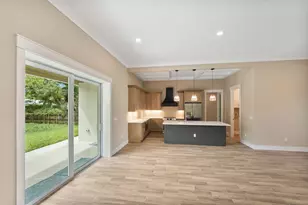2401 River Branch Dr, Fort Pierce, FL 34981 - Photo 10