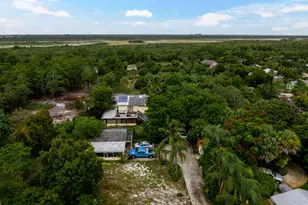 10211 S Indian River Dr, Fort Pierce, FL 34982 - Photo 6