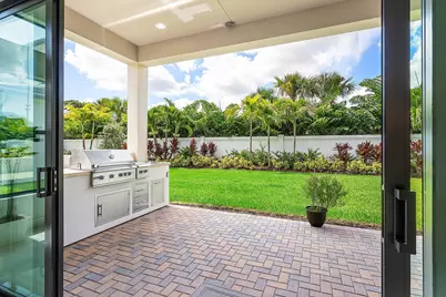 8330 Essex Country Club Drive, Boca Raton, FL 33434 - Photo 12