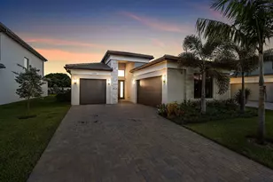 8330 Essex Country Clb Dr, Boca Raton, FL 33434 - Photo 18