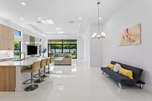 8330 Essex Country Clb Dr, Boca Raton, FL 33434 - Photo 6