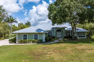 5530 SW Orchid Bay Dr, Palm City, FL 34990 - Photo 2