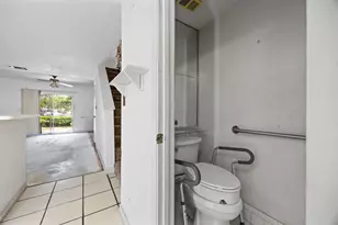 2753 NE 15th St, Pompano Beach, FL 33062 - Photo 16