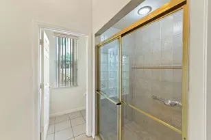 710 SE Essex Dr, Port Saint Lucie, FL 34984 - Photo 10