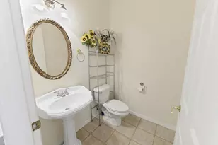 710 SE Essex Dr, Port Saint Lucie, FL 34984 - Photo 16