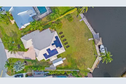 710 SE Essex Drive, Port Saint Lucie, FL 34984 - Photo 32