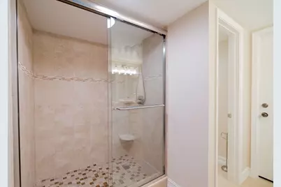 11355 Pond View Drive, Unit #D203, Wellington, FL 33414 - Photo 22