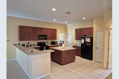 738 SE Lansdowne Avenue, Port Saint Lucie, FL 34983 - Photo 10