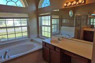 738 SE Lansdowne Ave, Port Saint Lucie, FL 34983 - Photo 18