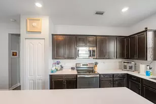 12516 NW Toblin Ln, Port Saint Lucie, FL 34987 - Photo 8