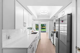 11 Slash Pine Dr, Boynton Beach, FL 33436 - Photo 8