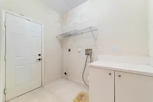 8022 NW 114th Pl, Doral, FL 33178 - Photo 24