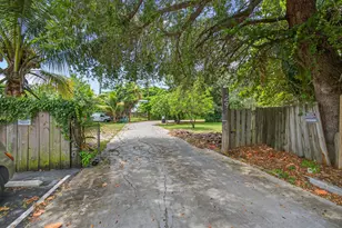 129 Fleming Ave, Greenacres, FL 33463 - Photo 2