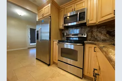 843 Flanders R, Delray Beach, FL 33484 - Photo 4