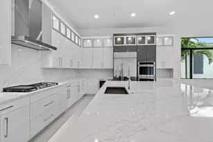 9144 Coral Isles Cir, Palm Beach Gardens, FL 33412 - Photo 12