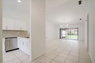 3 Fawlkland Cir, Boynton Beach, FL 33426 - Photo 6