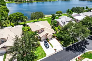 10674 Pelican Dr, Wellington, FL 33414 - Photo 32