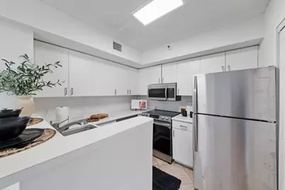 140 Yacht Club Way, Unit #109, Hypoluxo, FL 33462 - Photo 6