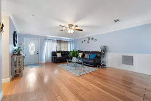 808 Wright Dr, Lake Worth, FL 33461 - Photo 4
