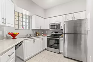 1951 Brandywine Road Unit, West Palm Beach, FL 33409 - Photo 1