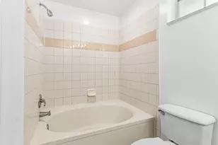 1951 Brandywine Road E Unit, West Palm Beach, FL 33409 - Photo 12