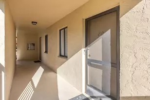 2828 Tennis Club Dr, West Palm Beach, FL 33417 - Photo 4