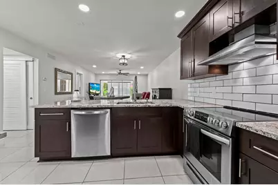 647 Marlboro Oval, Lake Worth, FL 33467 - Photo 6