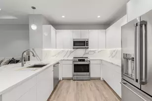 41 SW Seminole St, Stuart, FL 34994 - Photo 12