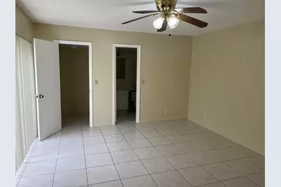 4803 Waterview Circle, Palm Springs, FL 33461 - Photo 10