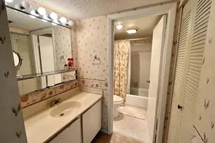 1219 S Lakes End Dr, Fort Pierce, FL 34982 - Photo 8