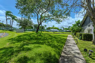 1038 Summit Trail Circle, Unit #A, West Palm Beach, FL 33415 - Photo 24
