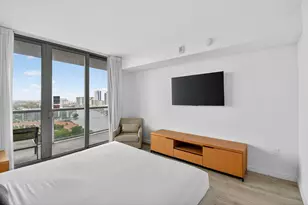 2602 E Hallandale Beach Blvd, Hallandale Beach, FL 33009 - Photo 18