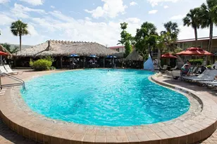 2555 9th St N, Naples, FL 34103 - Photo 10