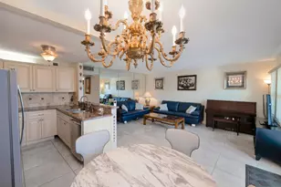 360 Grantham E E Unit, Deerfield Beach, FL 33442 - Photo 6
