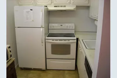 358 Chatham R, West Palm Beach, FL 33417 - Photo 8