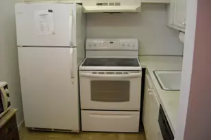 358 Chatham R, West Palm Beach, FL 33417 - Photo 8