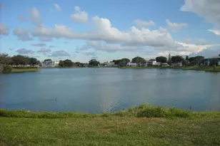 358 Chatham R, West Palm Beach, FL 33417 - Photo 2