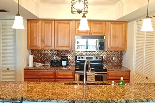 233 NE Edgewater Dr, Stuart, FL 34996 - Photo 10