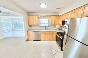 2370 NE 4th Ave, Boca Raton, FL 33431 - Photo 8