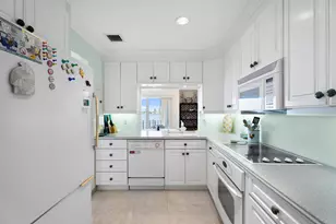 371 Wilma Cir, Riviera Beach, FL 33404 - Photo 12