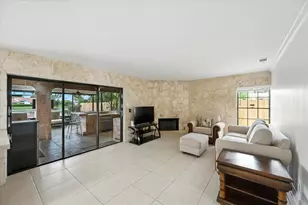 2195 Portland Ct, Wellington, FL 33414 - Photo 10