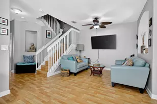 913 SW 151 Pl, Miami, FL 33194 - Photo 2