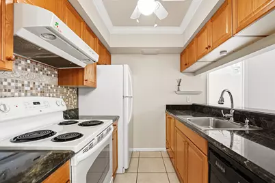 7091 Golf Colony 203 Court, Unit #203, Lake Worth, FL 33467 - Photo 8