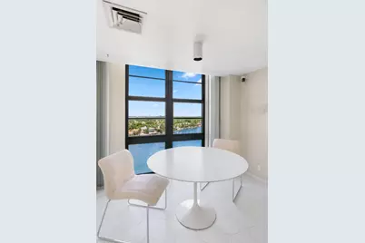 5500 Collins Avenue, Unit #1401, Miami Beach, FL 33140 - Photo 16