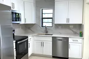 9440 SW 8th St, Boca Raton, FL 33428 - Photo 2