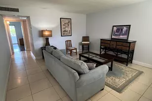 52 Flanders B, Delray Beach, FL 33484 - Photo 2