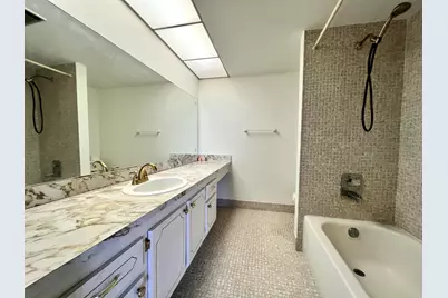 103 Wellington M, West Palm Beach, FL 33417 - Photo 8