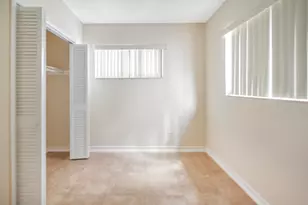 300 80th St, Miami Beach, FL 33141 - Photo 16