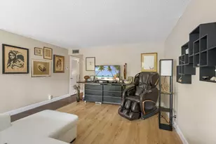 106 Wellington M, West Palm Beach, FL 33417 - Photo 10
