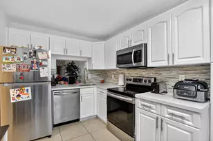 3797 Carambola Cir N, Coconut Creek, FL 33066 - Photo 16